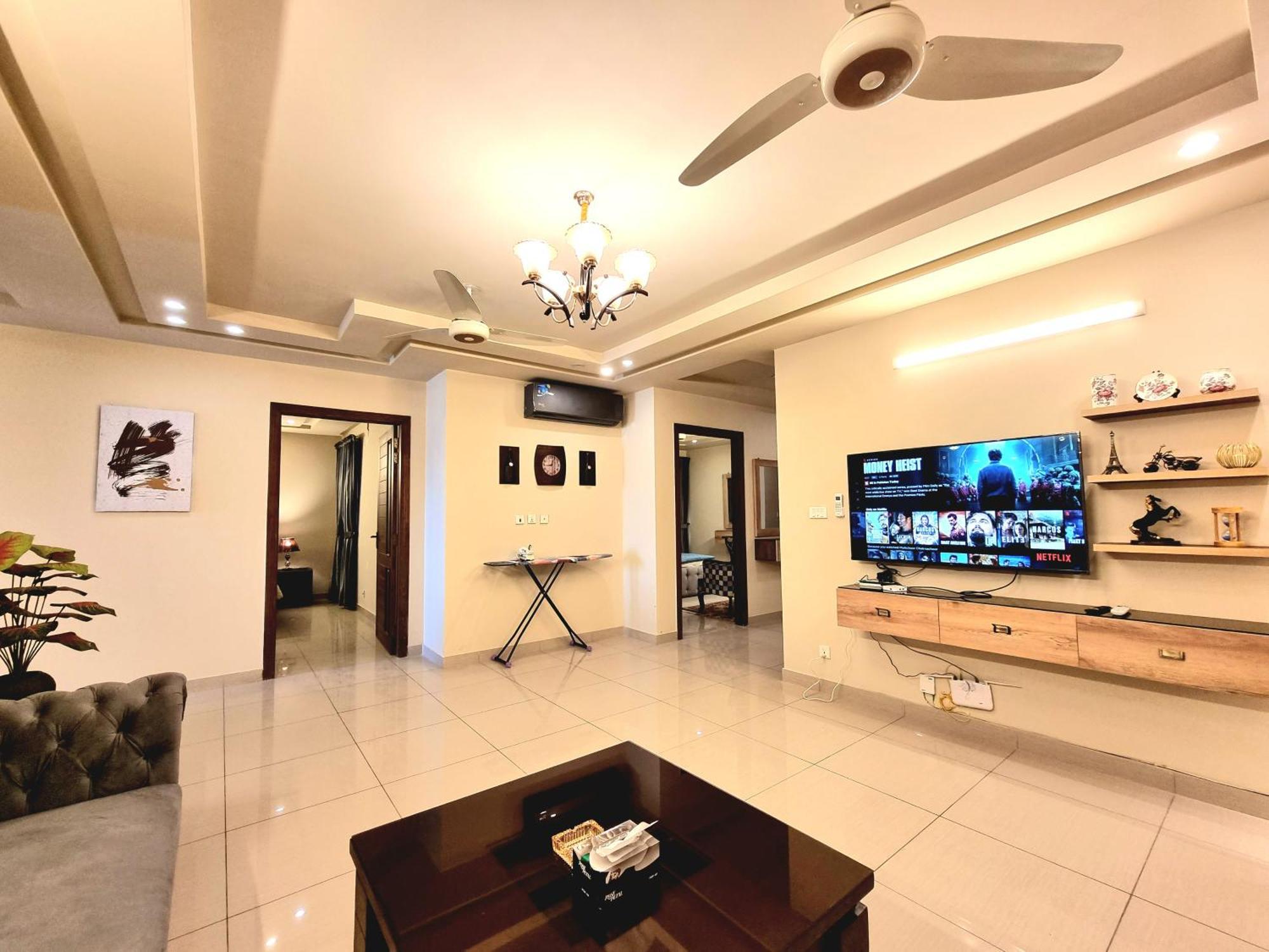 Luxurious Landing Apartments & Suites Bahria Town Rawalpindi Quarto foto